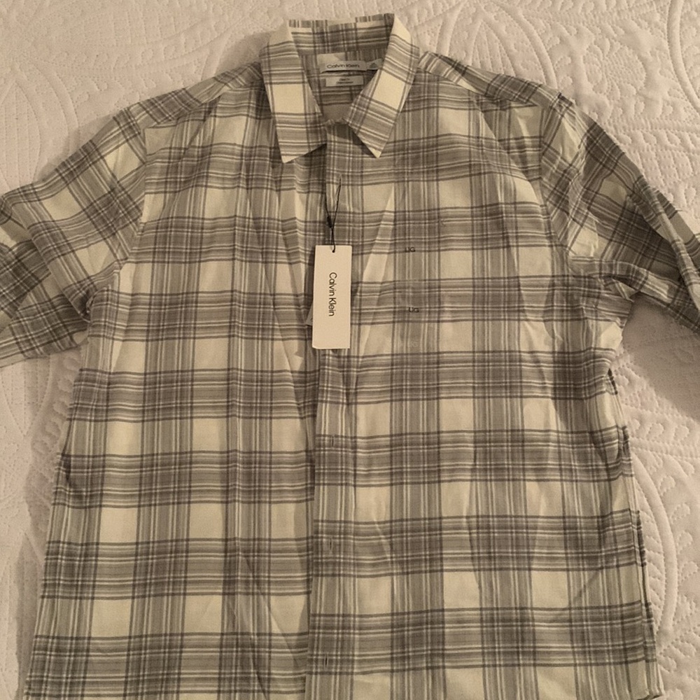 Calvin Klein Button Up Plaid - Picture 6 of 7